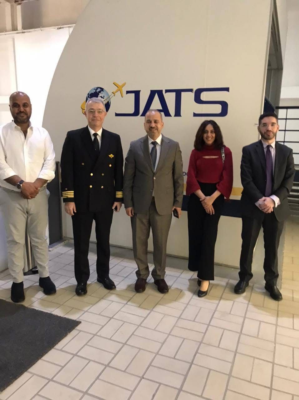  استقبل الكابتن زيد كلبونة، رئيس دائرة التدريب في الملكية الأردنية ومدير عام الشركة الأردنية لتدريب الطيران والتدريب التشبيهي (JATS)